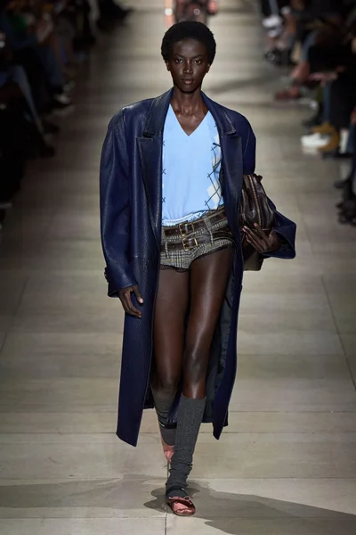 Look 44